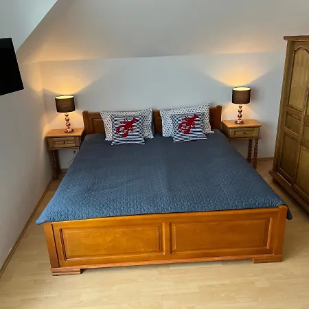 Rum i privatbostad Edi *