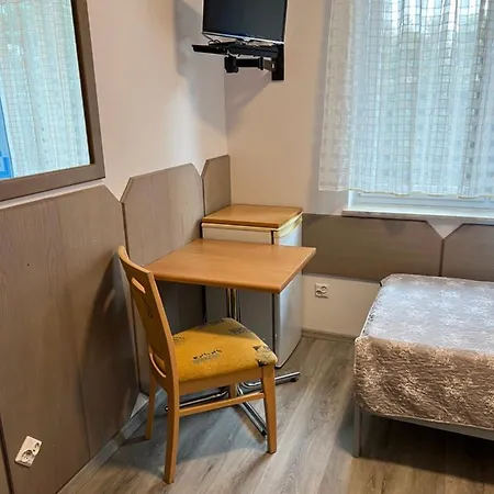 Edi ホームステイ